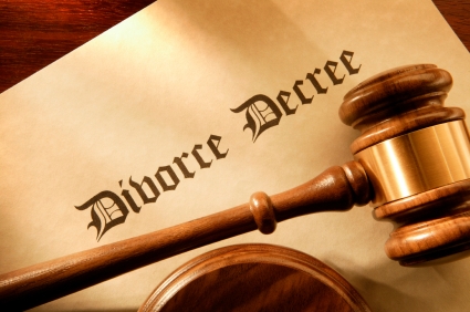 What is the average lawyer fee for a divorce?