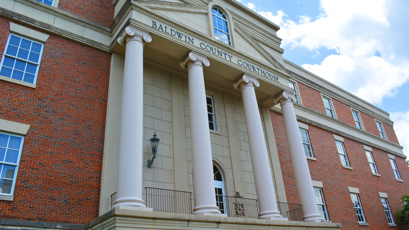 Baldwin County Courthouse in Bay Minette Alabama where Baldwin County uncontested divorces are filed